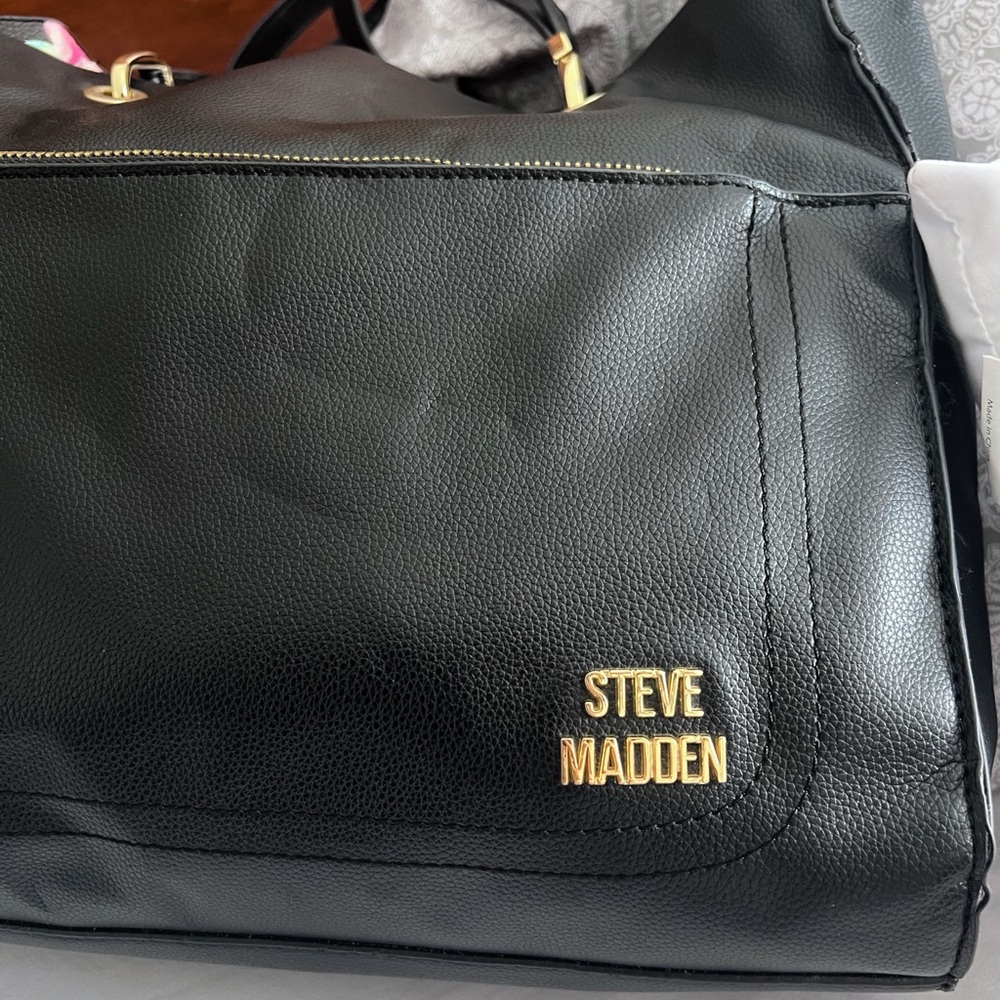Steve Madden Black Shoulder Bag with Gold Accents - Picture 3 of 9